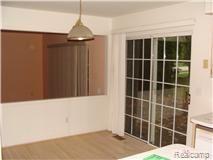 1360 Thames Drive Rochester, MI 48307 - Photo 6 of 12 Dining area