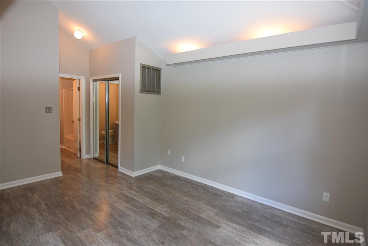 3606 Mill Run Raleigh, NC 27612 - Photo 11 of 19