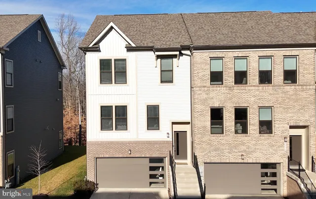 a view of front of house with windows