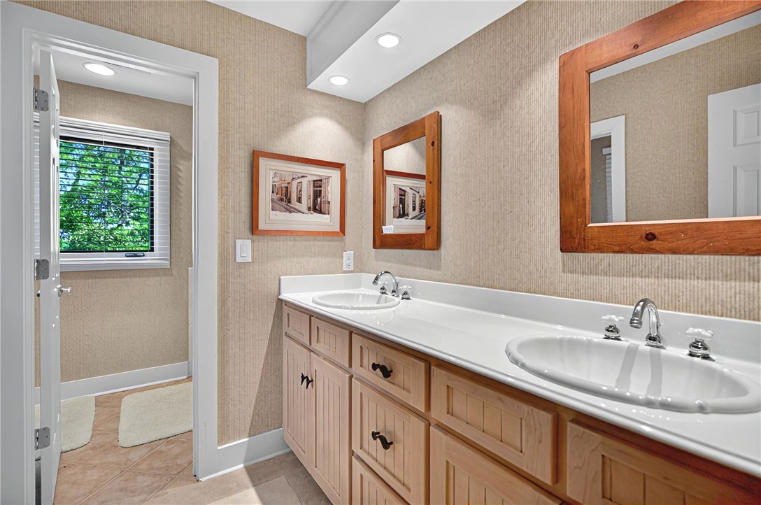 240 Providence Point Anderson, SC 29626 - Photo 28 of 43 Primary Bathroom