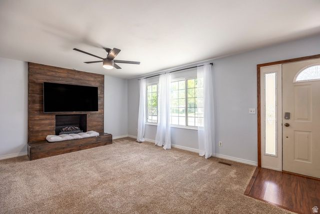 10574 South Crocus Street Sandy, UT 84094 - Photo 4 of 29