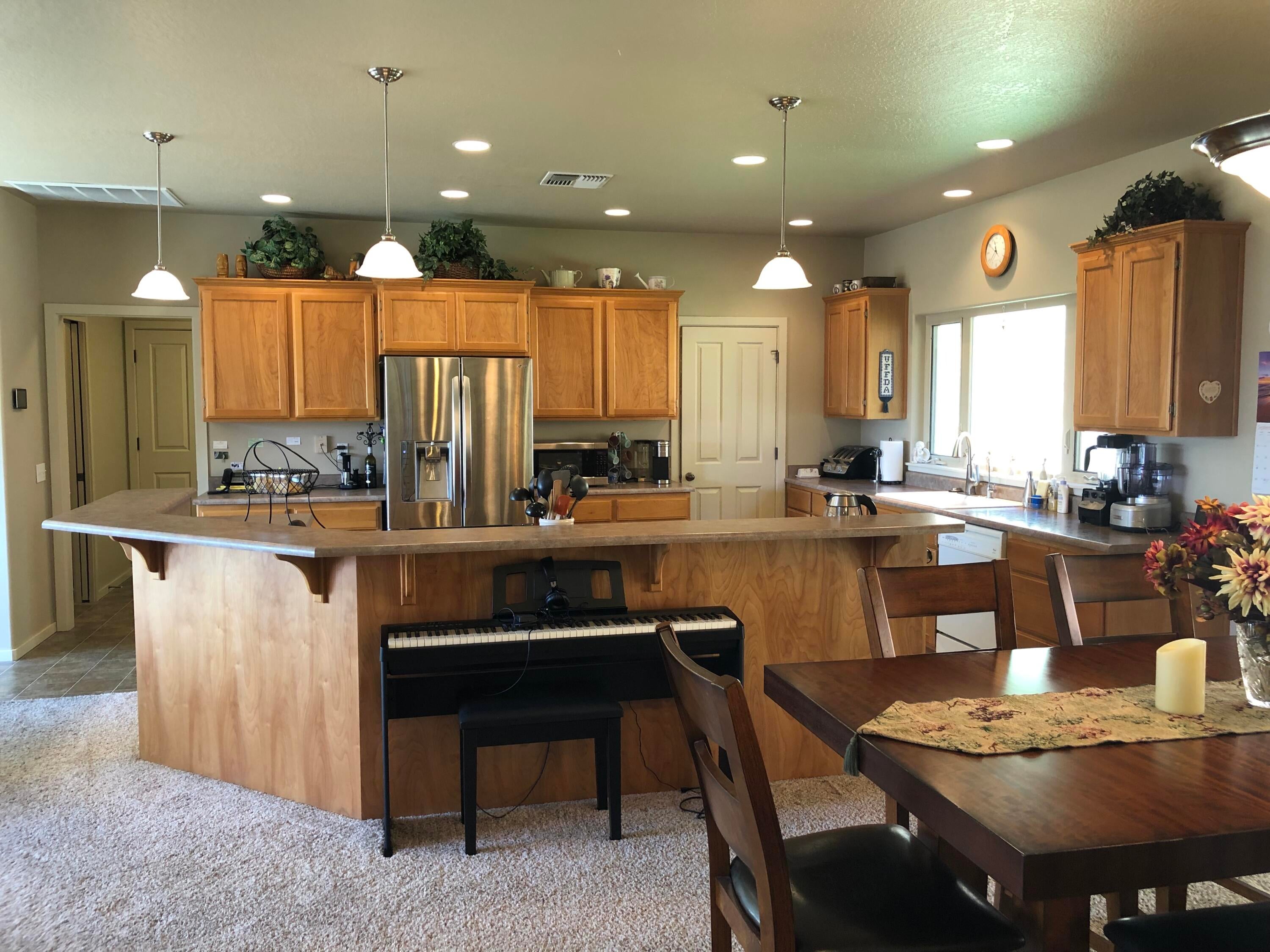 705 Three Pines Road Grants Pass, OR 97526 - Photo 15 of 47 Kitchen