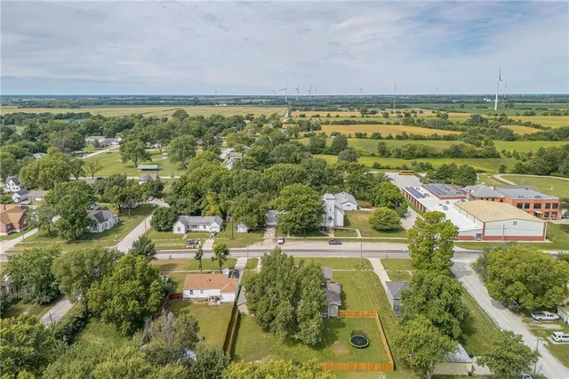 $364,900 | 348 Clinton Street, Osborn, MO 64474