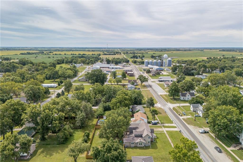 348 Clinton Street Osborn, MO 64474 - Photo 12 of 40