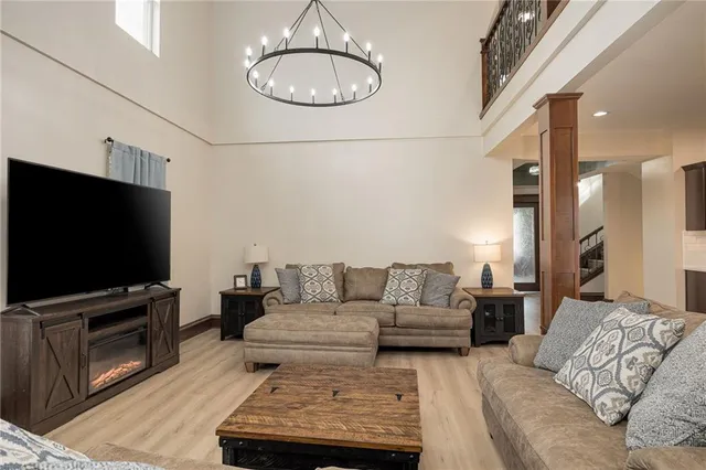 $364,900 | 348 Clinton Street, Osborn, MO 64474