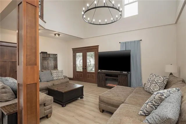 $380,000 | 348 Clinton Street, Osborn, MO 64474