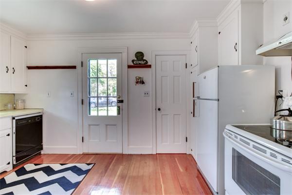 47 Londonderry Road Marblehead, MA 01945 - Photo 10 of 23 Gallery Image 10