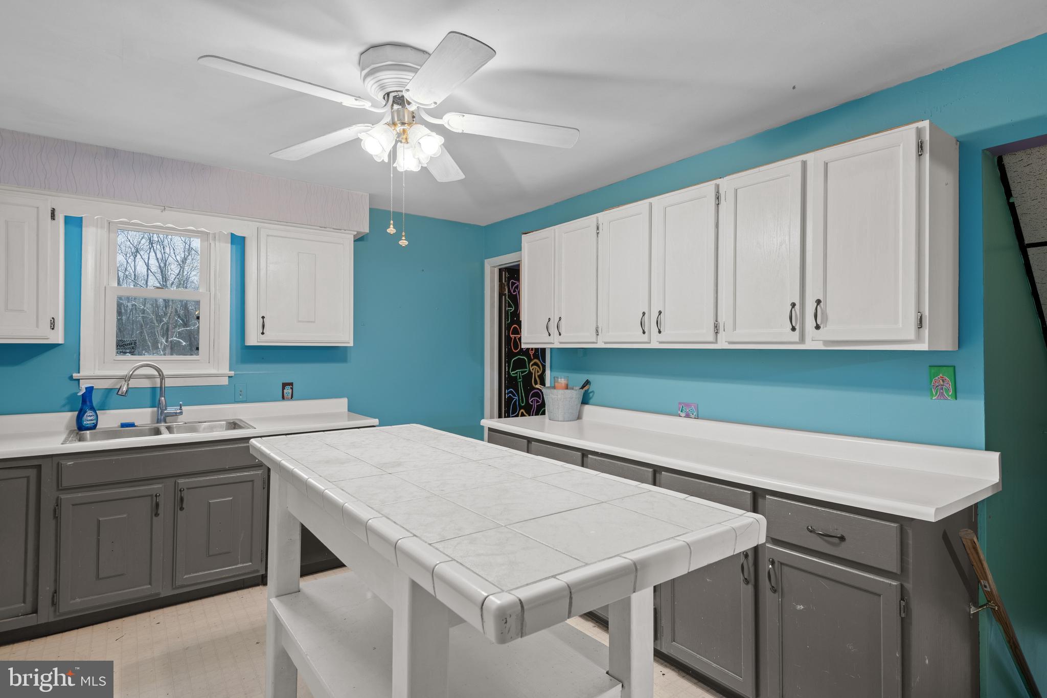 612 Piketown Road Harrisburg, PA 17112 - Photo 11 of 36 Gallery Image 11