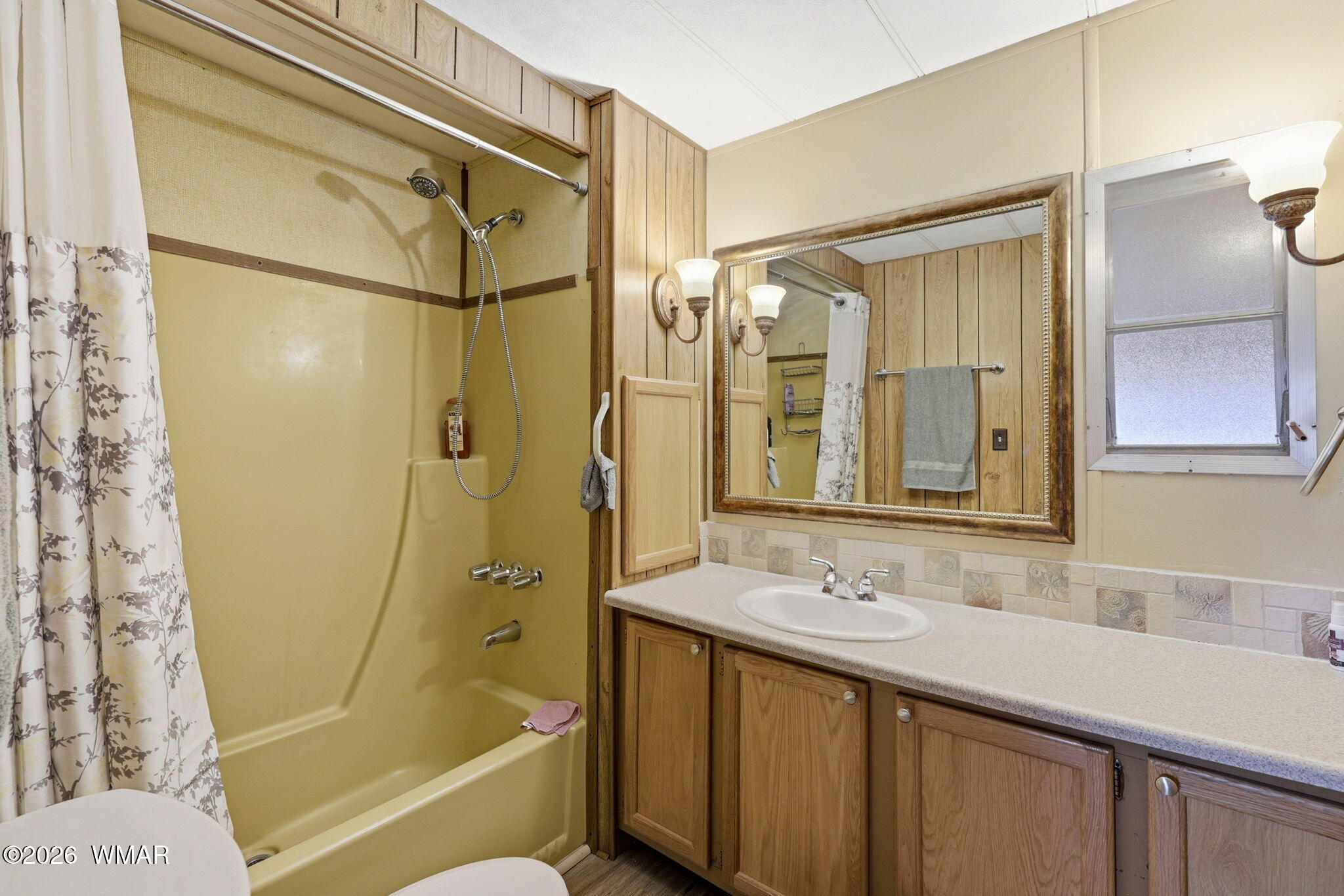 2822 Cardinal Lane Pinetop, AZ 85935 - Photo 19 of 25 Hall Bath