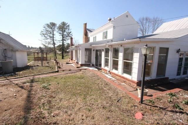 1618 Scenic Road Fries, VA 24330 - Photo 16 of 33