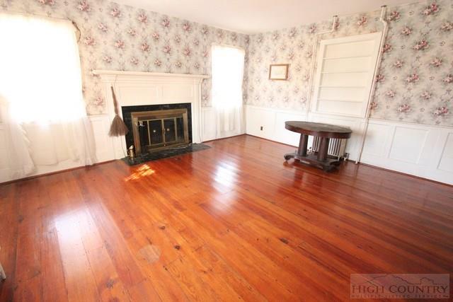 1618 Scenic Road Fries, VA 24330 - Photo 4 of 33
