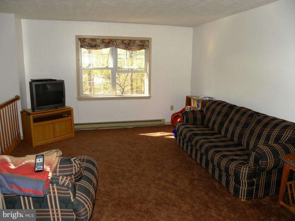 46 Fox Road Newmanstown, PA 17073 - Photo 3 of 20 Gallery Image 3