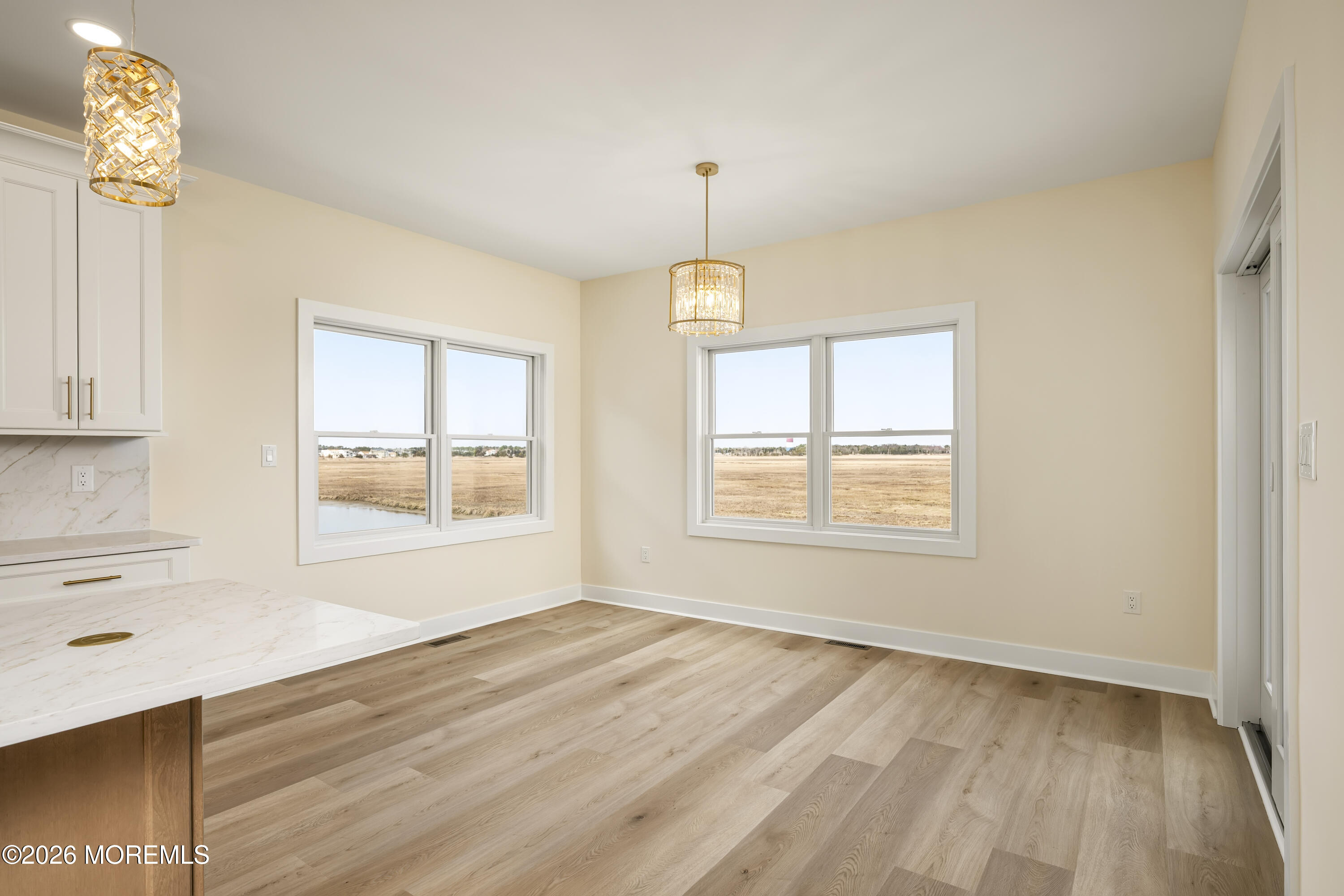 370 Kingfisher Road Tuckerton, NJ 08087 - Photo 13 of 52 370_Kingfisher_Interiors (3 of 36)