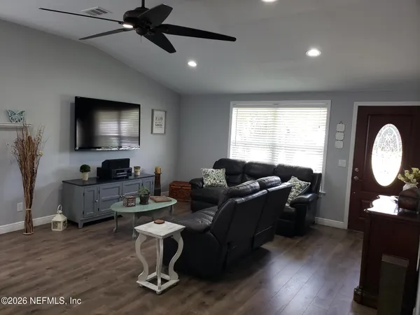 $2,700 | 115 Magnolia Drive, East Palatka, FL 32131