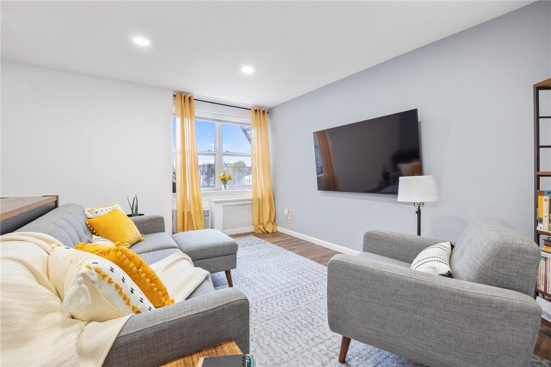 377 North Broadway, Unit 718 Yonkers, NY 10701 - Photo 1 of 1 Living Room