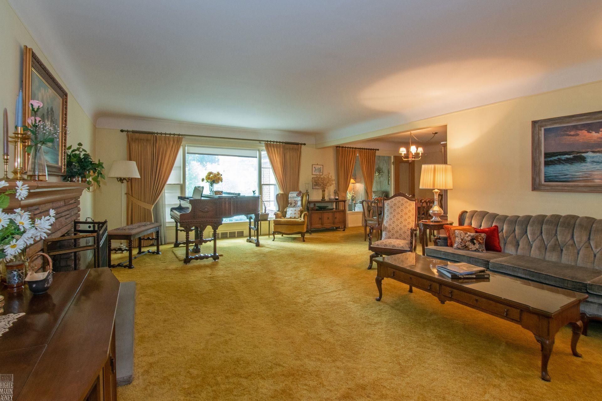 715 South Renaud Road Grosse Pointe, MI 48236 - Photo 6 of 25 50090595-5.JPG