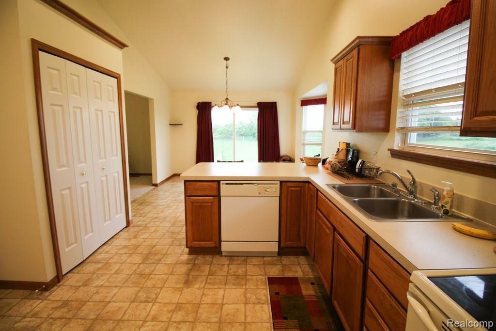 5604 Genesee Road Lapeer, MI 48446 - Photo 2 of 20 Final (7 of 22).jpg