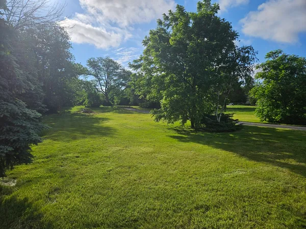 $279,900 | 11020 North River Road, Mequon, WI 53092
