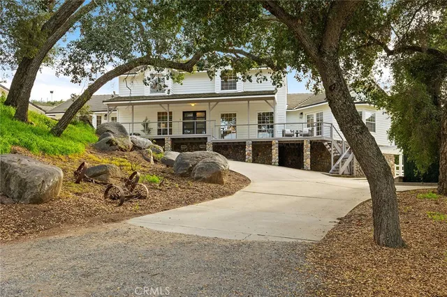 $1,999,000 | 38595 VÃa Del Oso, Temecula, CA 92592