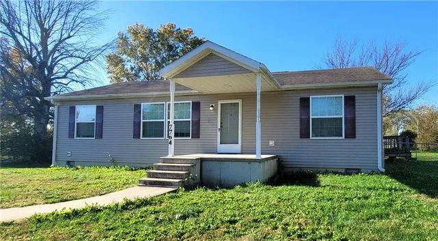 $189,900 | 7764 2nd Street, Higginsville, MO 64037