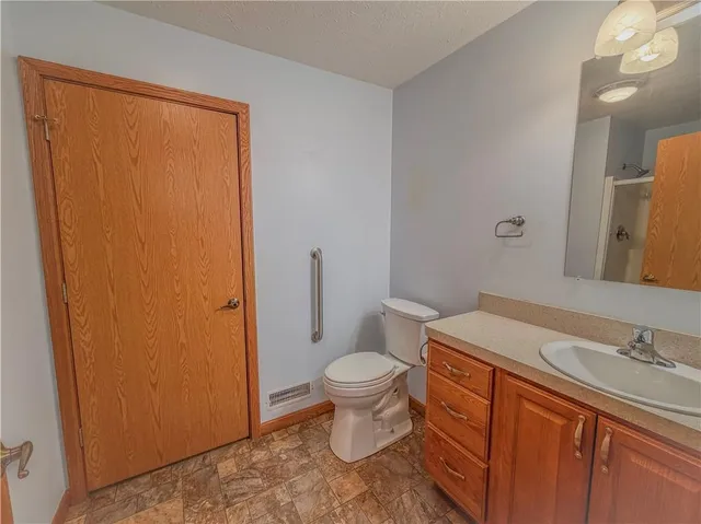 $189,900 | 7764 2nd Street, Higginsville, MO 64037