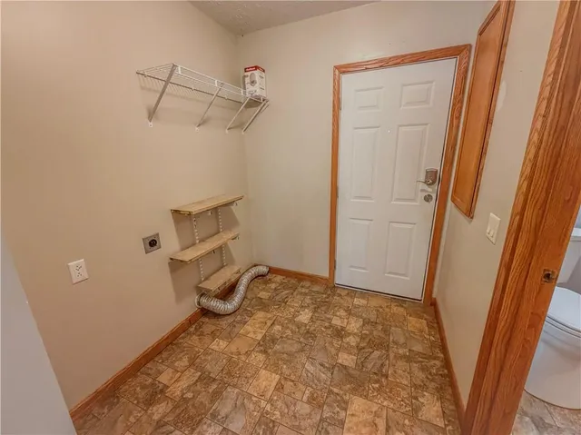 $189,900 | 7764 2nd Street, Higginsville, MO 64037