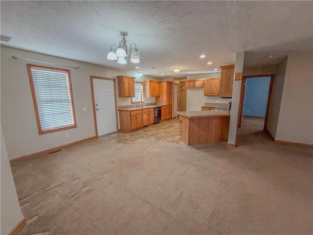 $189,900 | 7764 2nd Street, Higginsville, MO 64037