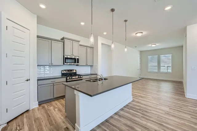 $399,998 | 144 Adelton Boulevard, Bastrop, TX 78602