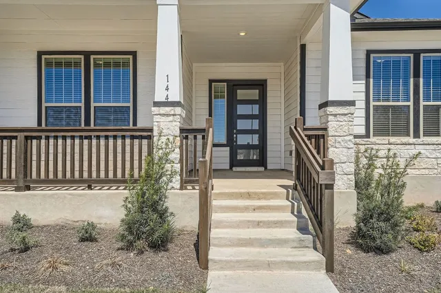 $399,998 | 144 Adelton Boulevard, Bastrop, TX 78602