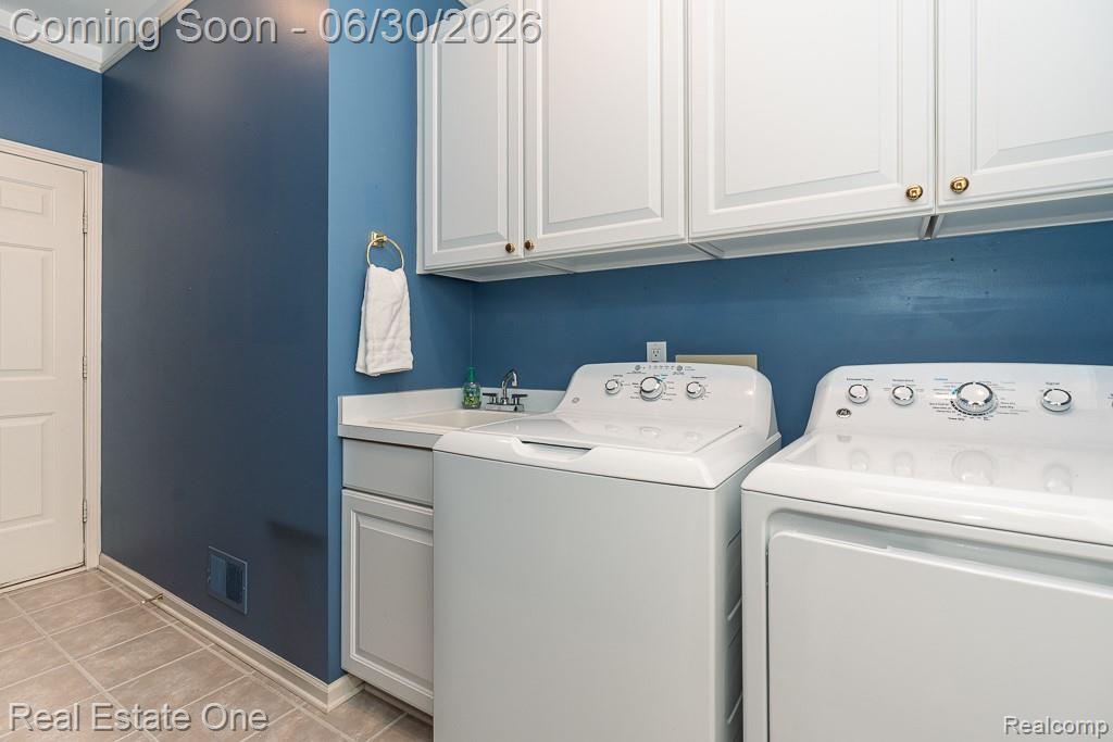 1904 Dunham Drive, Unit 12 Rochester, MI 48306 - Photo 43 of 45