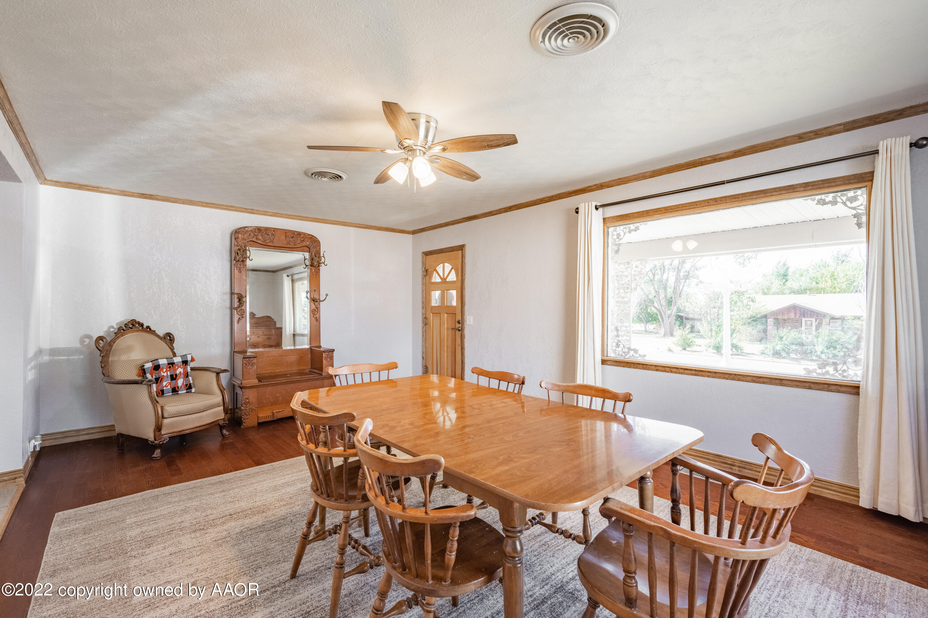 1007 South Canadian Street Wheeler, TX 79096 - Photo 10 of 35 dining room 2