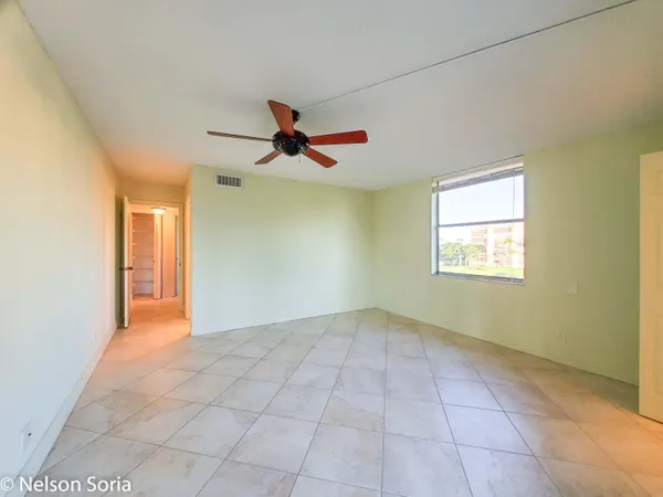 $1,670 | 6650 South Oriole Boulevard, Unit 4010, Delray Beach, FL 33446
