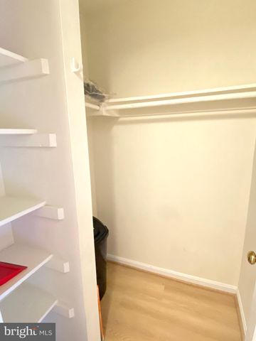 $250,000 | 1315 East Abingdon Drive, Unit 3, Alexandria, VA 22314