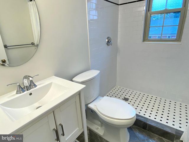 $250,000 | 1315 East Abingdon Drive, Unit 3, Alexandria, VA 22314