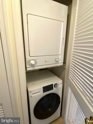 $250,000 | 1315 East Abingdon Drive, Unit 3, Alexandria, VA 22314