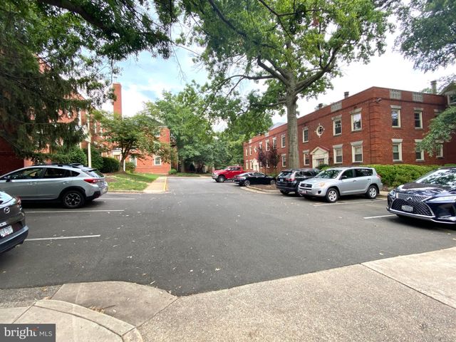 $250,000 | 1315 East Abingdon Drive, Unit 3, Alexandria, VA 22314