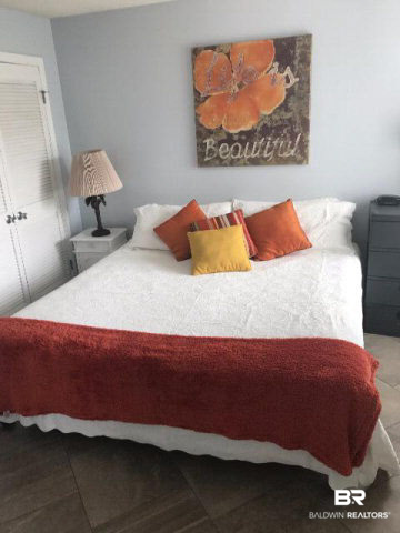 497 Plantation Road, Unit 1150 Gulf Shores, AL 36542 - Photo 7 of 8 Master Bedroom