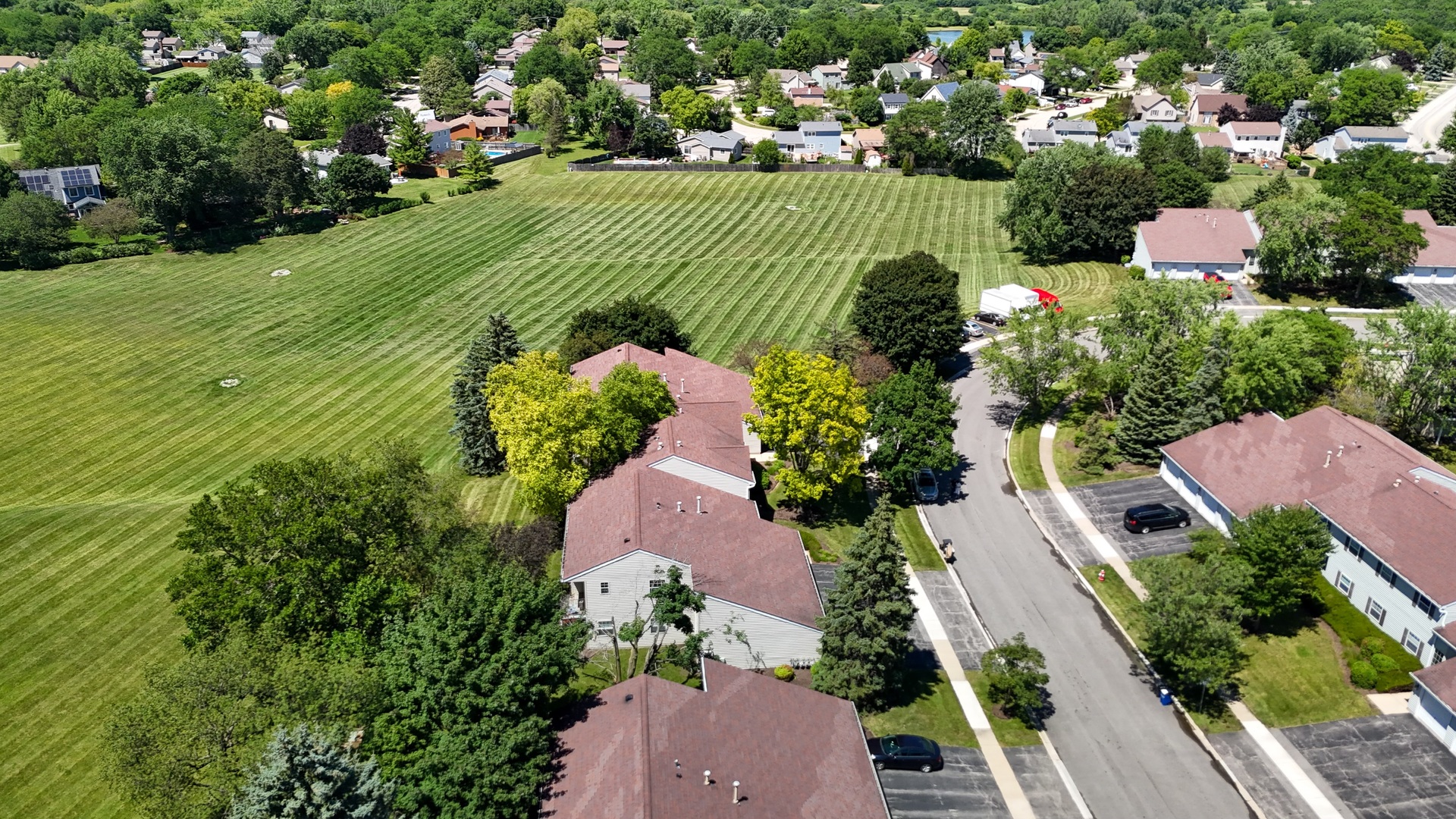 20 Gant Circle, Unit E Streamwood, IL 60107 - Photo 3 of 20 an aerial view of a house