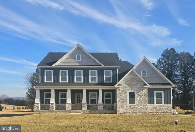 $899,999 | Mistletoe Lane, Shepherdstown, WV 25443