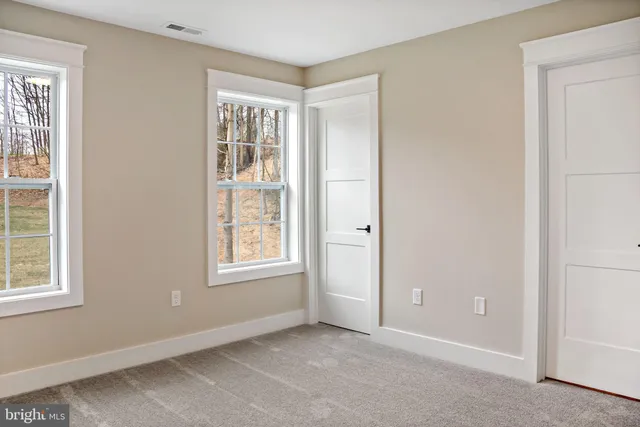 $899,999 | Mistletoe Lane, Shepherdstown, WV 25443