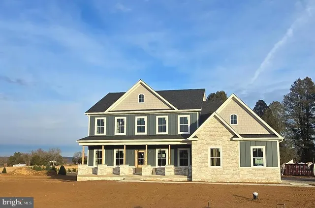 $899,999 | Mistletoe Lane, Shepherdstown, WV 25443