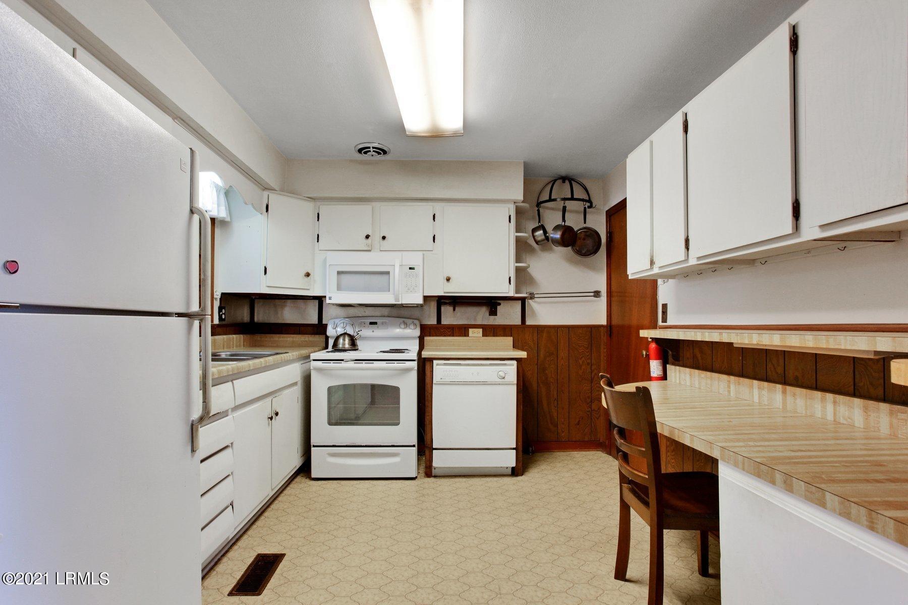 2403 State Rd S-7-280 Beaufort, SC 29902 - Photo 16 of 49 IMG_0221.JPG-SMALL