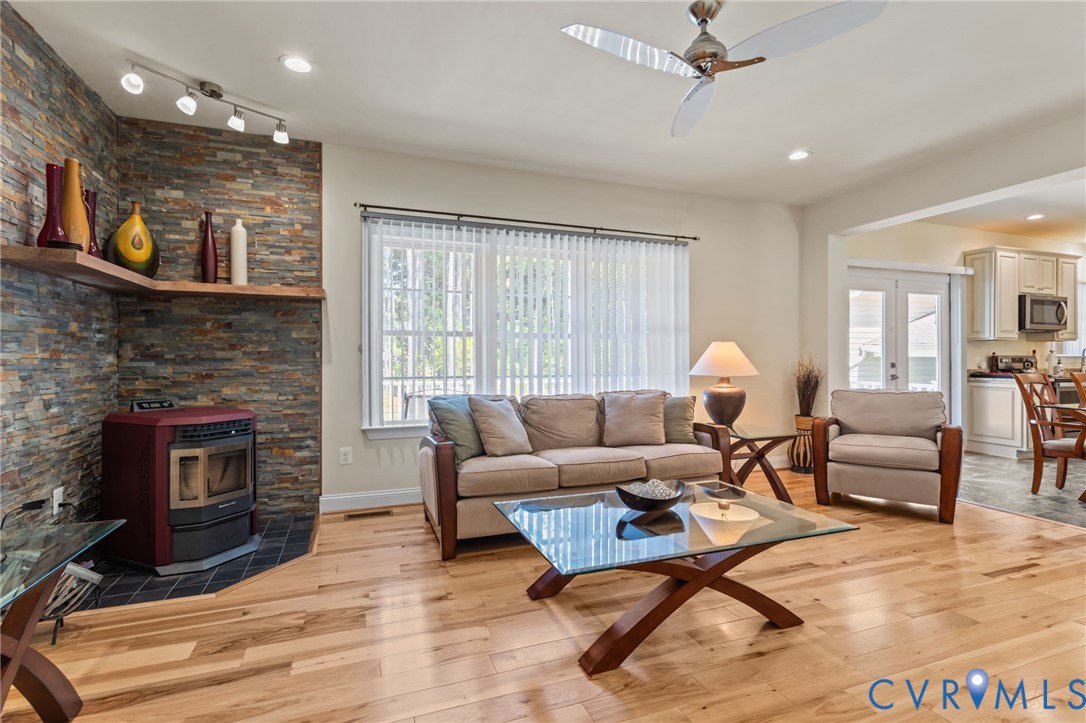 547 Twin Harbor Road Reedville, VA 22539 - Photo 6 of 39