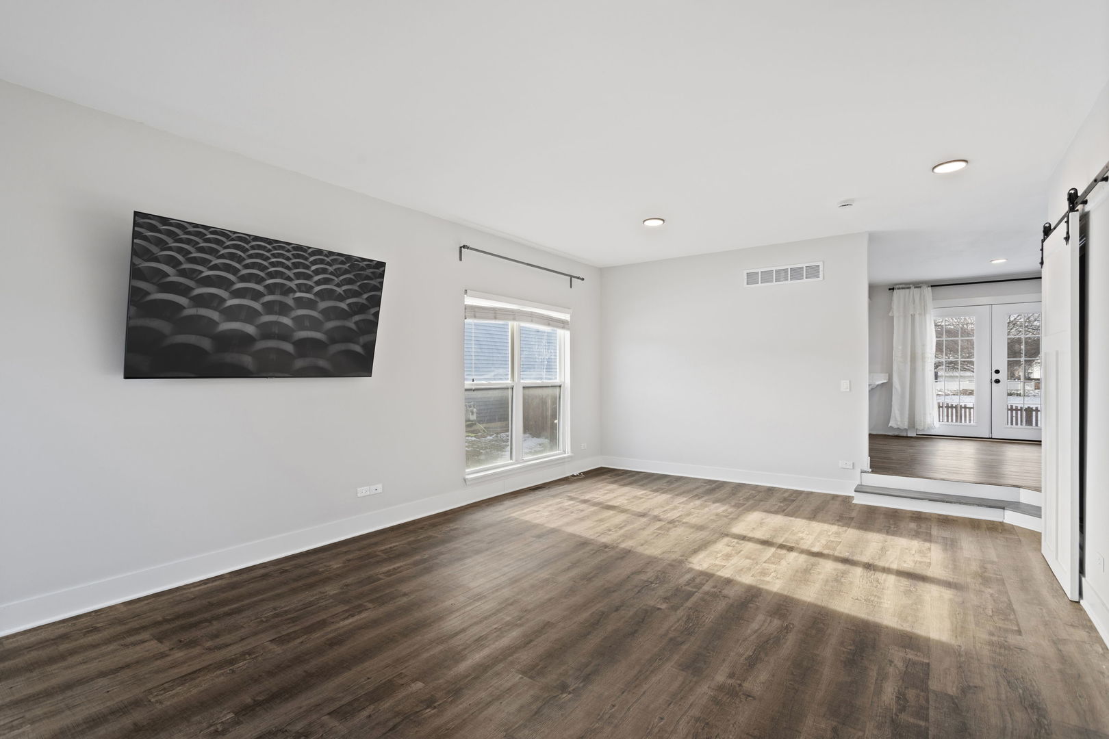 1873 Grassy Knoll Court Romeoville, IL 60446 - Photo 3 of 17