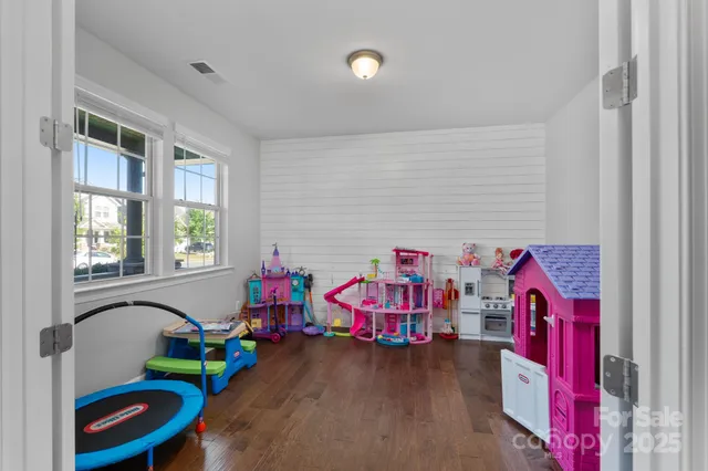 $589,900 | 4946 Norman Pk Place, Lake Wylie, SC 29710