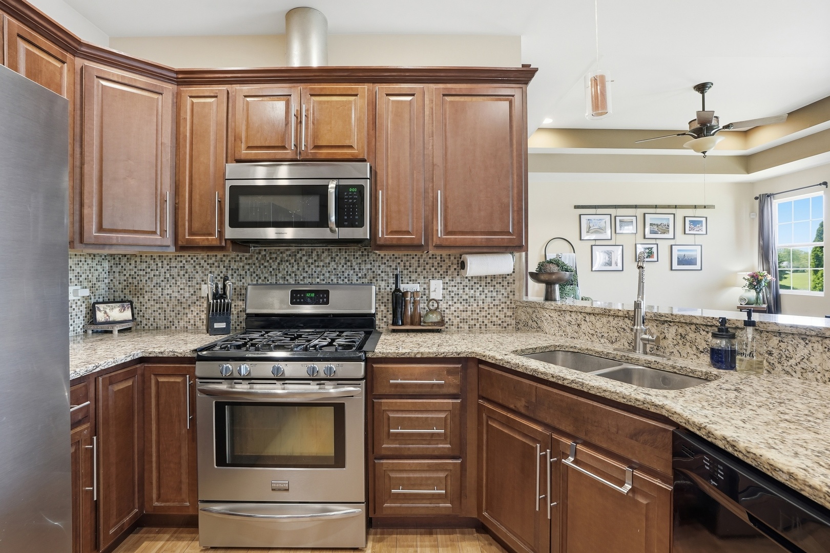 1044 Sycamore Street Beecher, IL 60401 - Photo 9 of 41