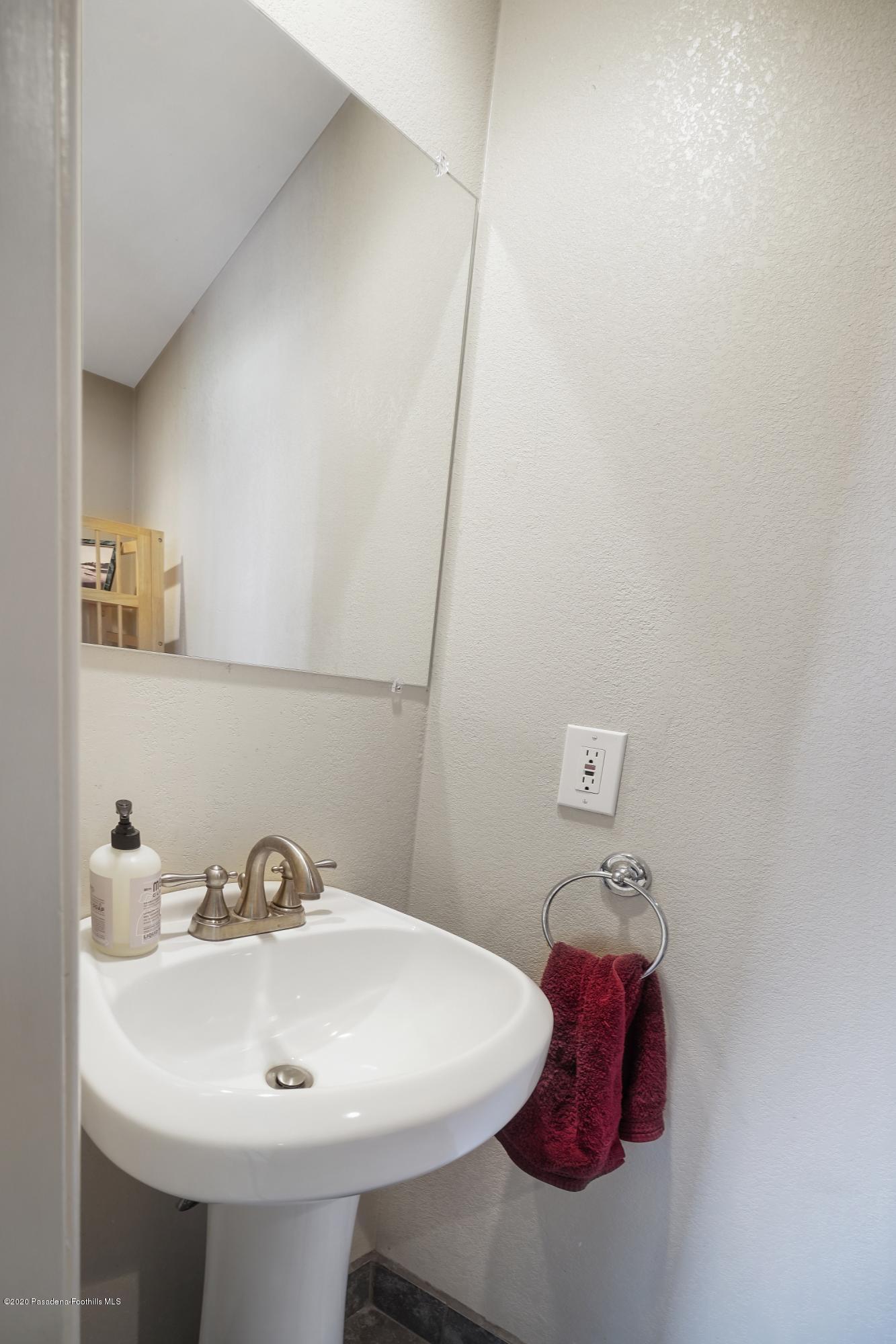 690 Rim Road Pasadena, CA 91107 - Photo 40 of 46 GlobalimagingServices_690 Rim_Low Res040