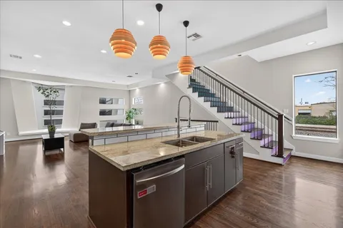 $499,999 | 4608 Nett Street, Unit C, Houston, TX 77007