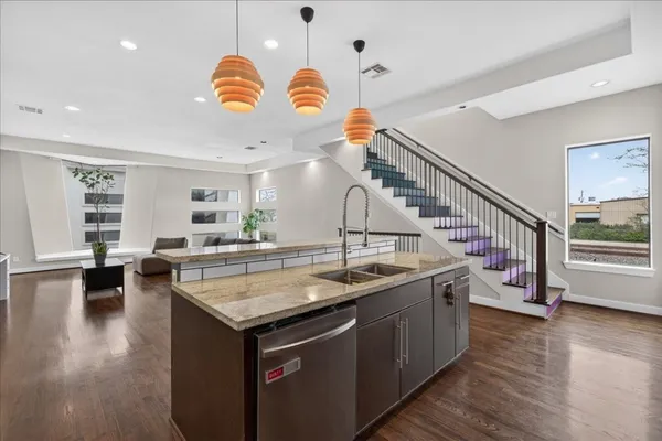 $499,999 | 4608 Nett Street, Unit C, Houston, TX 77007