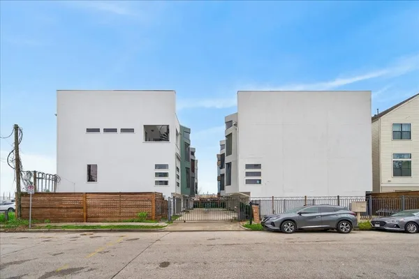 $499,999 | 4608 Nett Street, Unit C, Houston, TX 77007